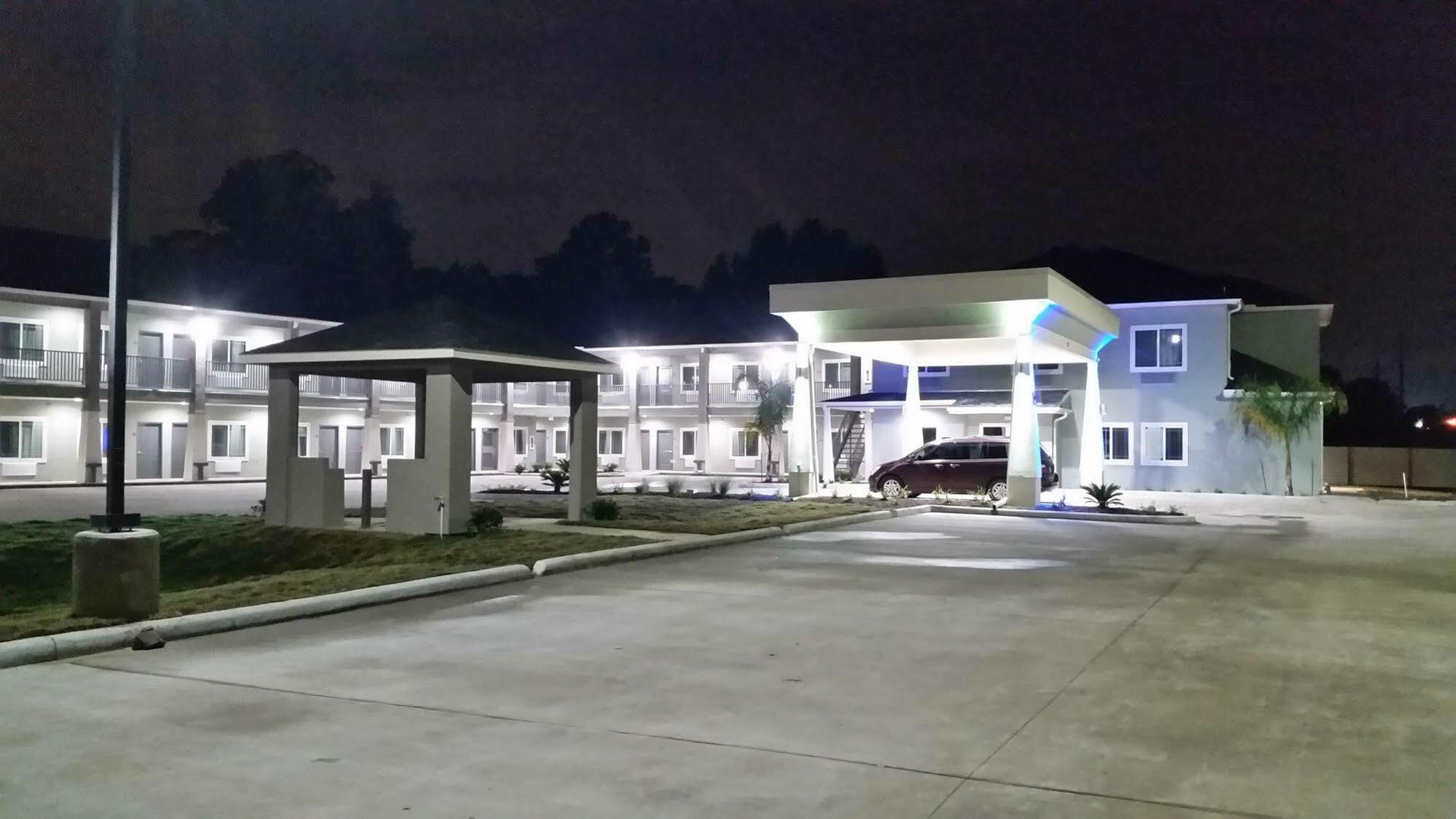 Scottish Inns & Suites - Crosby Ngoại thất bức ảnh