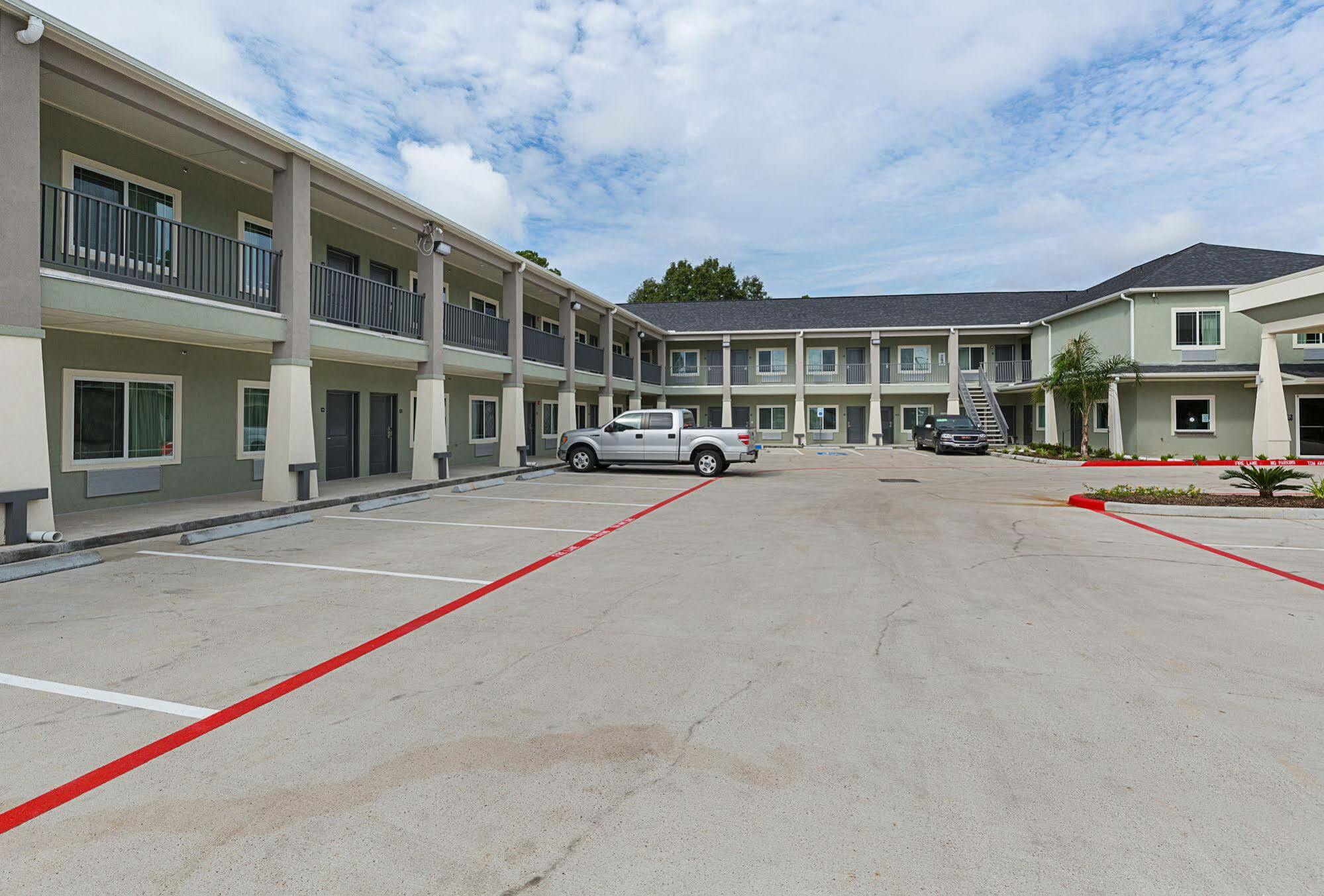 Scottish Inns & Suites - Crosby Ngoại thất bức ảnh